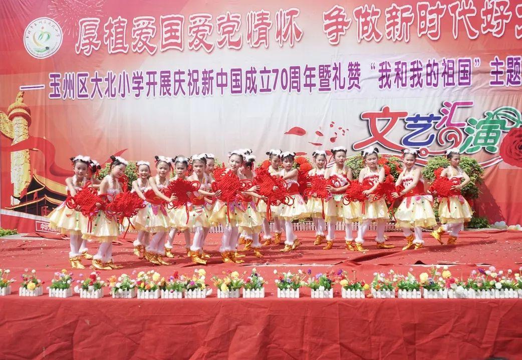 家暴男怎么办，别老是劝我分手做不到啊?游戏画面
